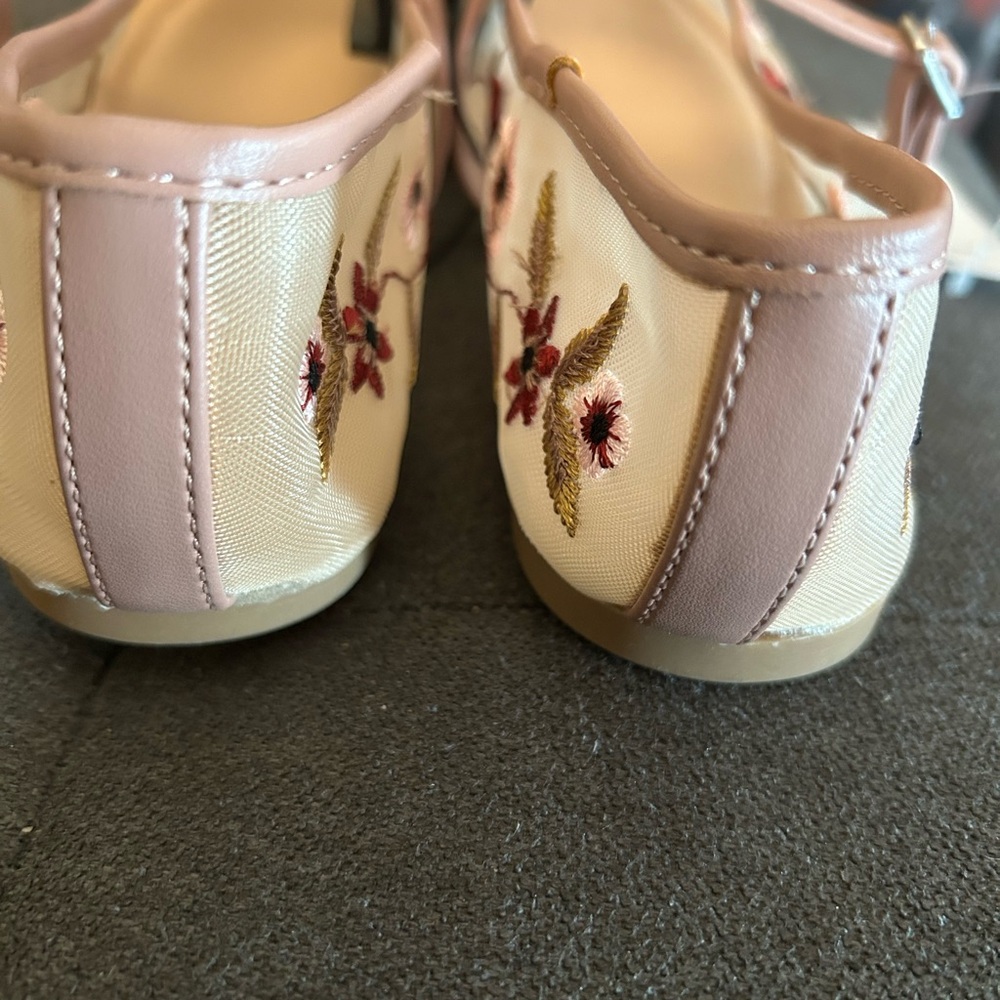 Time and Tru Women's Floral Embroidered Flats - Cream and Red - Picture 6 of 7